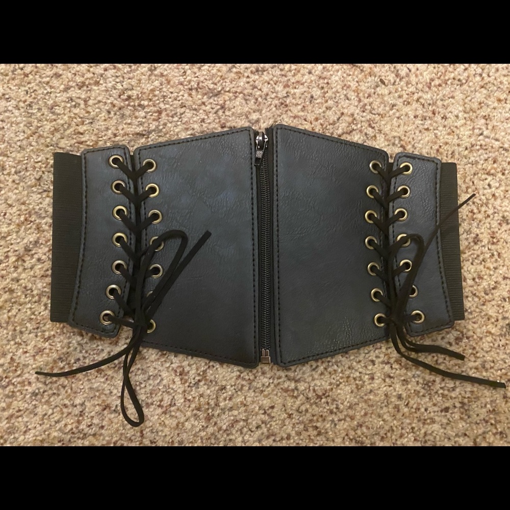 SHEIN Black Corset Belt
